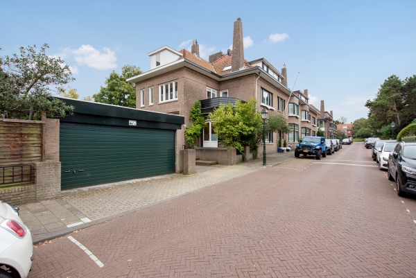 photo 64 Van Dorpstraat 4