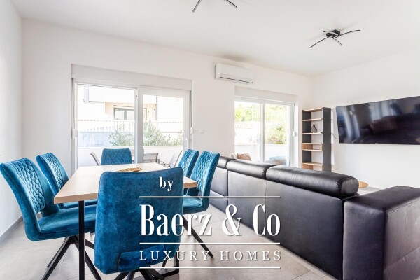 photo 3 Rogoznica, Zečevo, house with 4 apartments and a basement, 366.81 m²