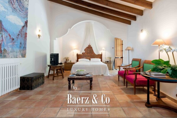 photo 27 Historic and Noble Royal Mansion with 2 Guest Villas