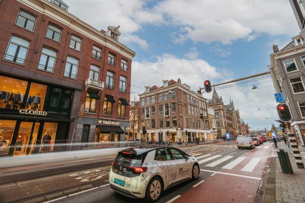 photo 35 Van Baerlestraat 17 3