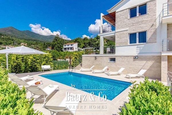 photo 3 Ičići, Poljane, elegant villa with panoramic views 275 m², swimming pool, garage