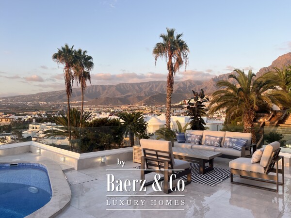 photo 2 Charming renovated villa in an excellent location.