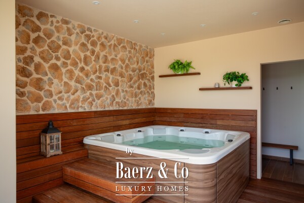 photo 18 Exceptional 18th century masia with tourist licence in Amer.