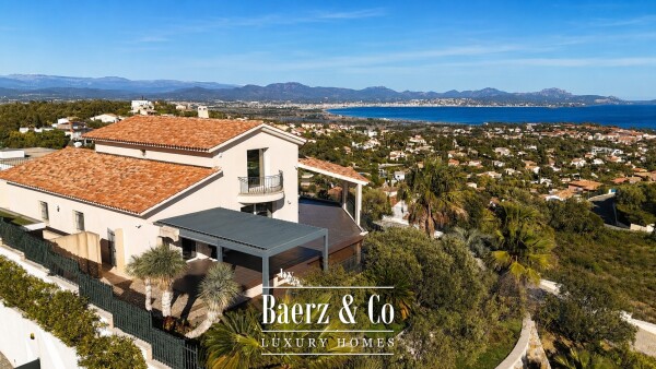 photo 1 Stunning property in the heights of Saint-Aygulf