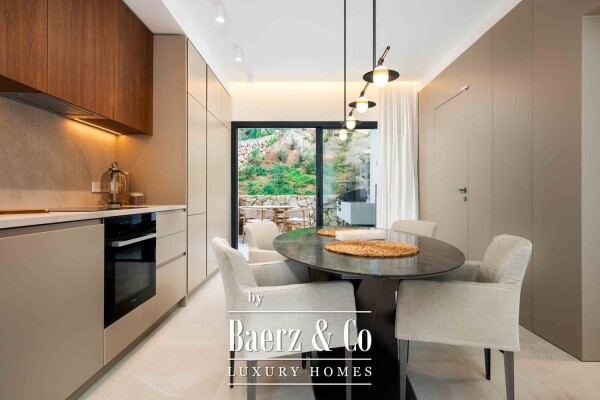 photo 7 Sea-view apartments with pool in Cala Major