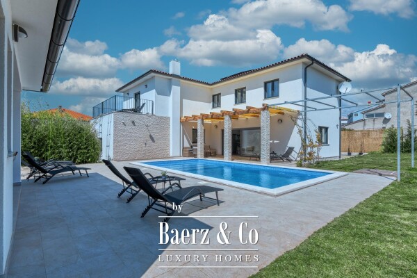 photo 7 Pula, Veli Vrh - beautiful detached house with pool and garage, 225 m² - spacious garden