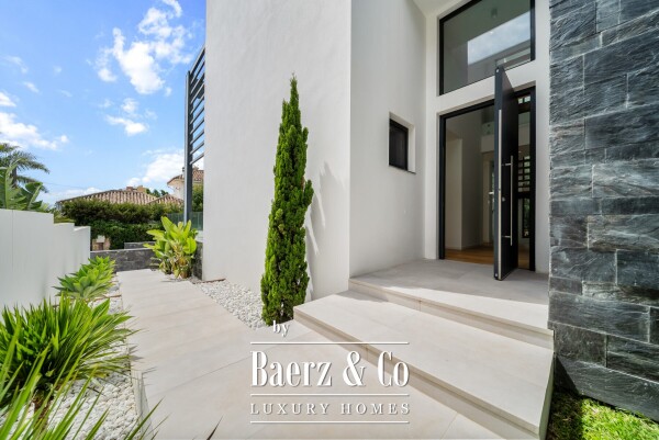 photo 43 Villa - Marbella East - Ref: 8693