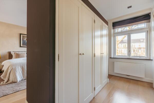 photo 25 Diepenbrockstraat 18