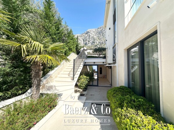 photo 22 Modern Luxury Villa with a Pool Bar and Lounge Bar