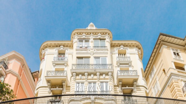 photo 1 Beautifully Renovated and Furnished Bourgeois Apartment