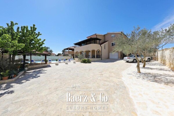 photo 4 Zadar, Privlaka, beautiful villa with great potential