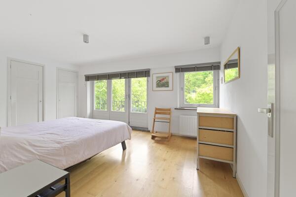 photo 42 Charlotte de Bourbonstraat 24
