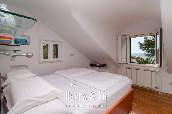 photo 17 Brac, beautiful Mediterranean house in a unique location, 1st row to the sea