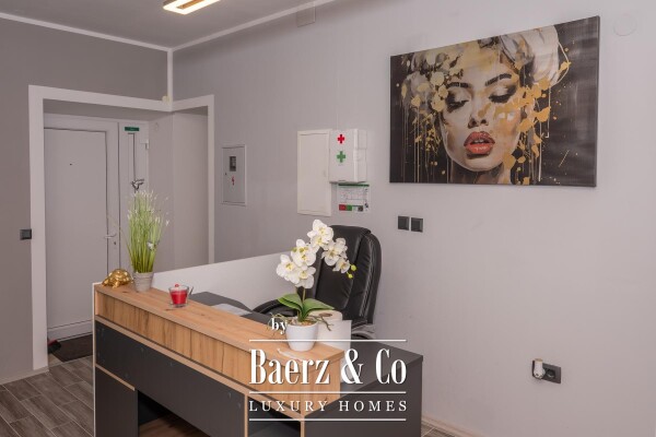 photo 1 Rijeka, Center, luxurious multi-room apartment 147 m², prime location