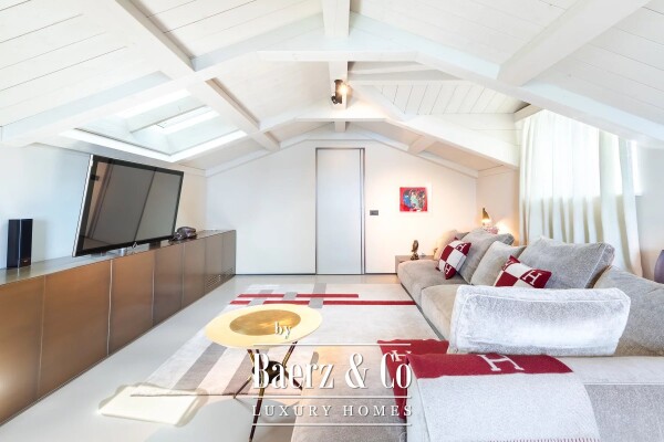 photo 16 Luxury Penthouse with Lake Views in Historic Arona