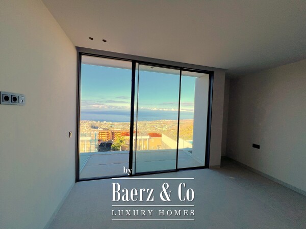 photo 11 Exclusive contemporary villa with breathtaking views