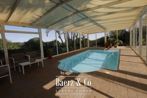 photo 1 Exclusive country house with an indoor swimming pool in La Esperanza