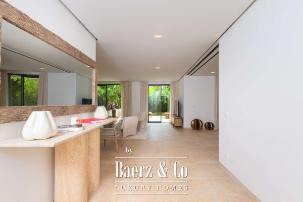 photo 13 Beautiful luxury home in Figueretas, Figueretas