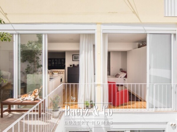 photo 1 3-Bedroom plus study apartment , with Private Outdoor Space, in Campo Pequeno