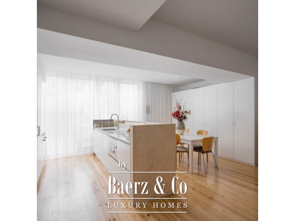 photo 5 3-Bedroom plus study apartment , with Private Outdoor Space, in Campo Pequeno