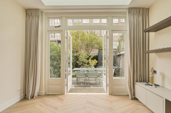 photo 19 Milletstraat 44