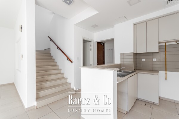 photo 1 GREAT LOCATION  | FAMILY LIVING | AVAILABLE SOON