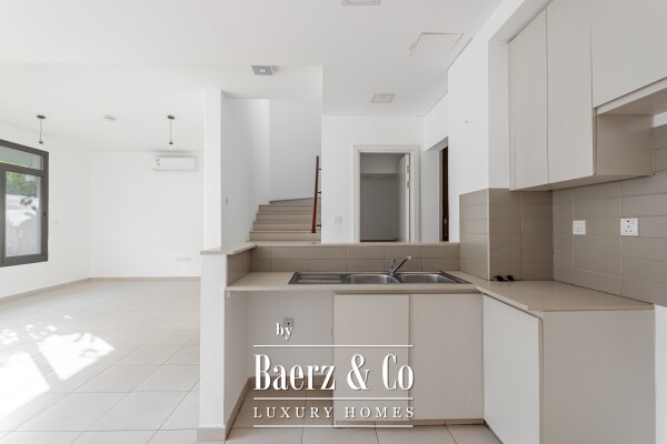 photo 3 GREAT LOCATION  | FAMILY LIVING | AVAILABLE SOON