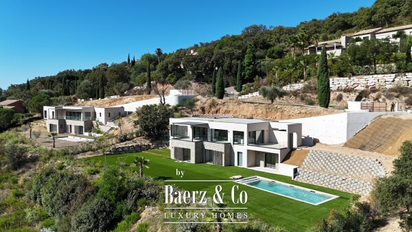 photo 24 Grimaud — Sea-View Luxury Villa with Five Bedrooms and Pool