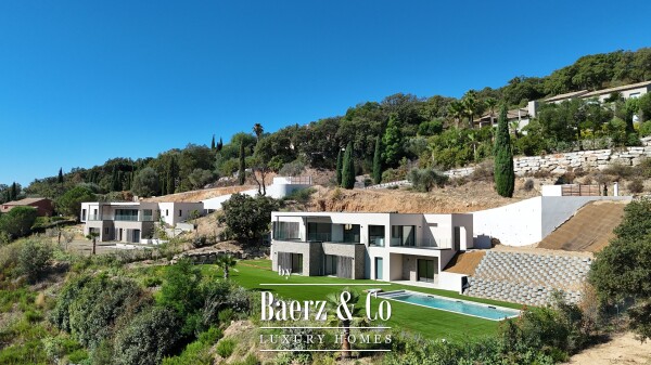 photo 27 Grimaud — Sea-View Luxury Villa with Five Bedrooms and Pool